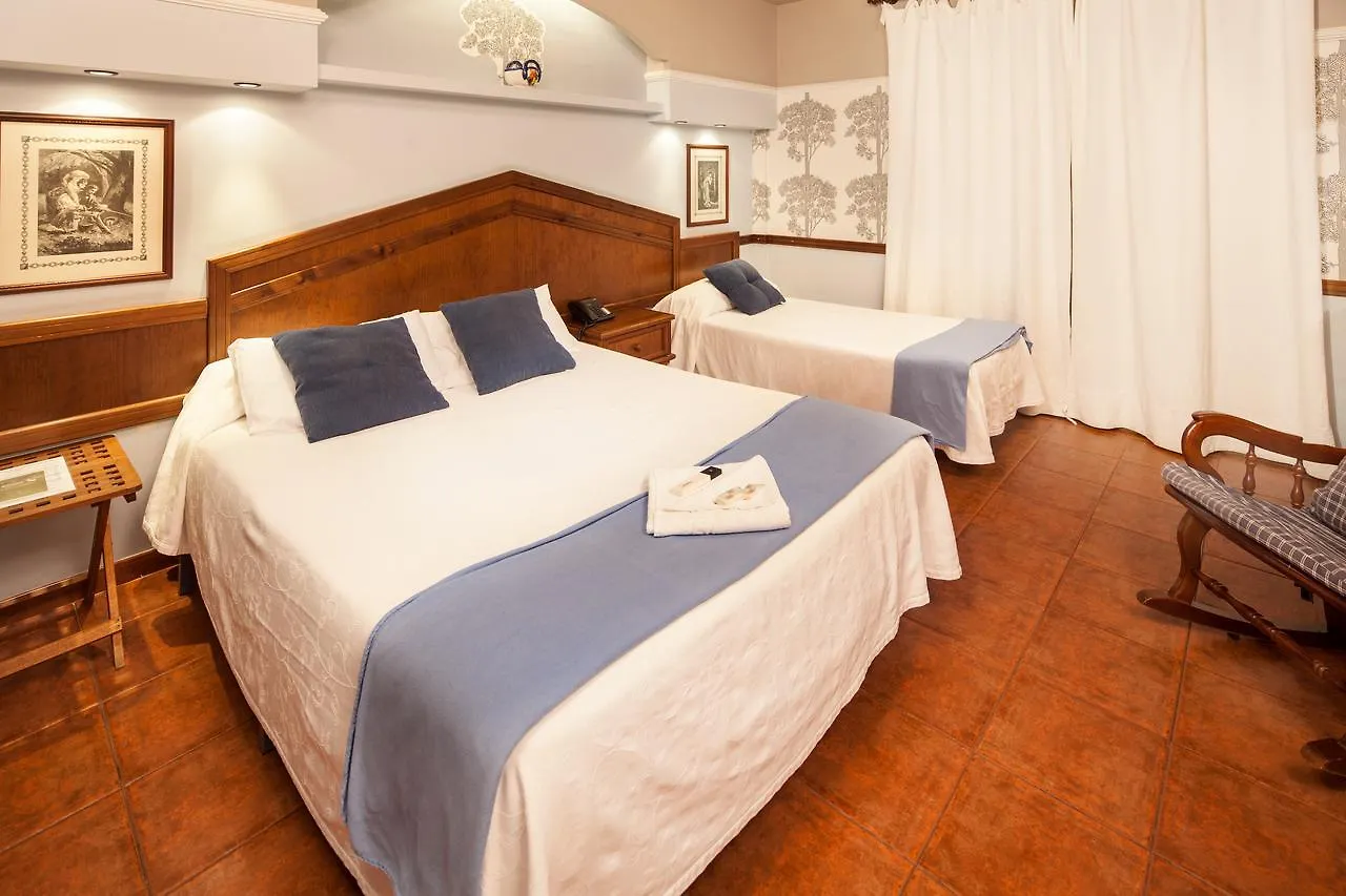 Hotel Y Bungalows Balcon De Competa 3*,