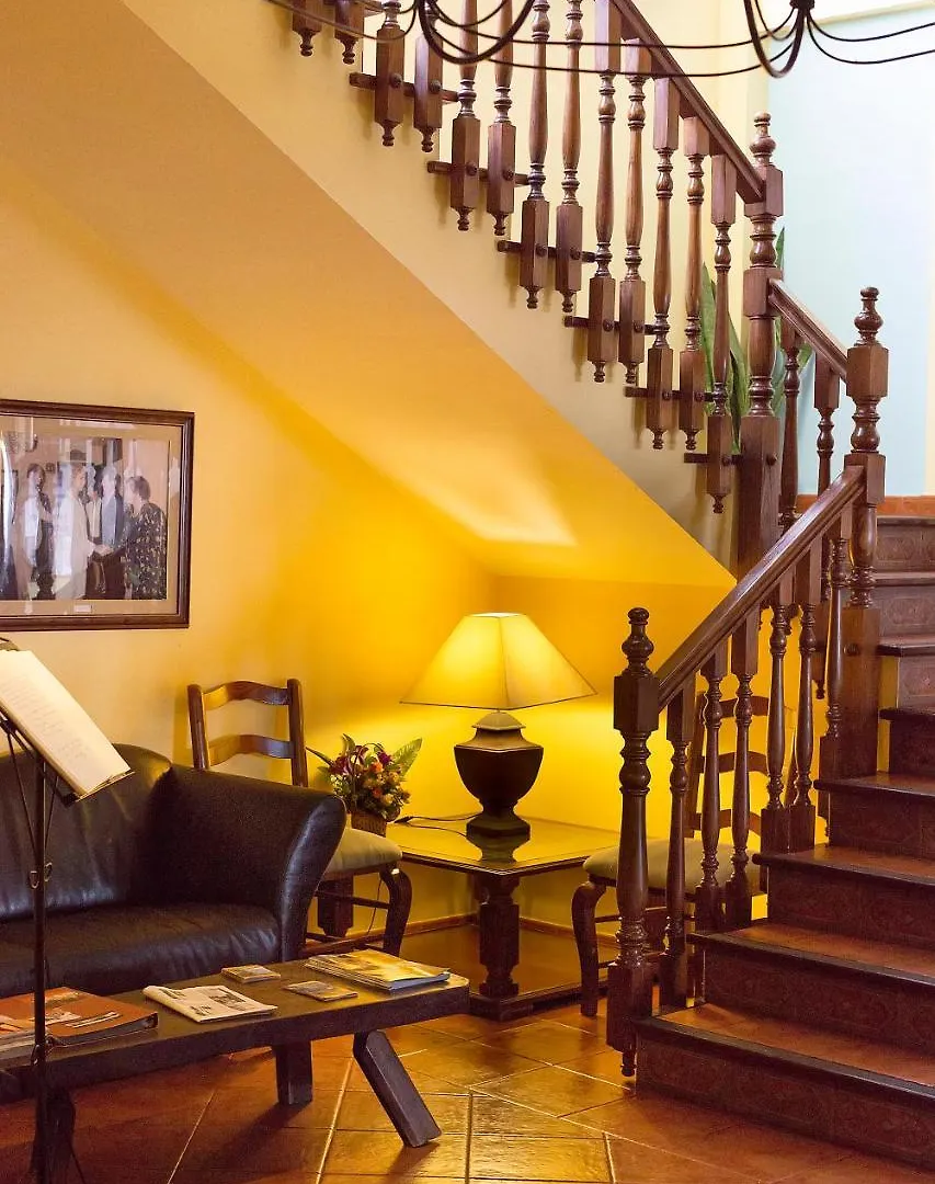 Hotel Y Bungalows Balcon De Competa